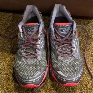 Mizuno size 9 women’s running